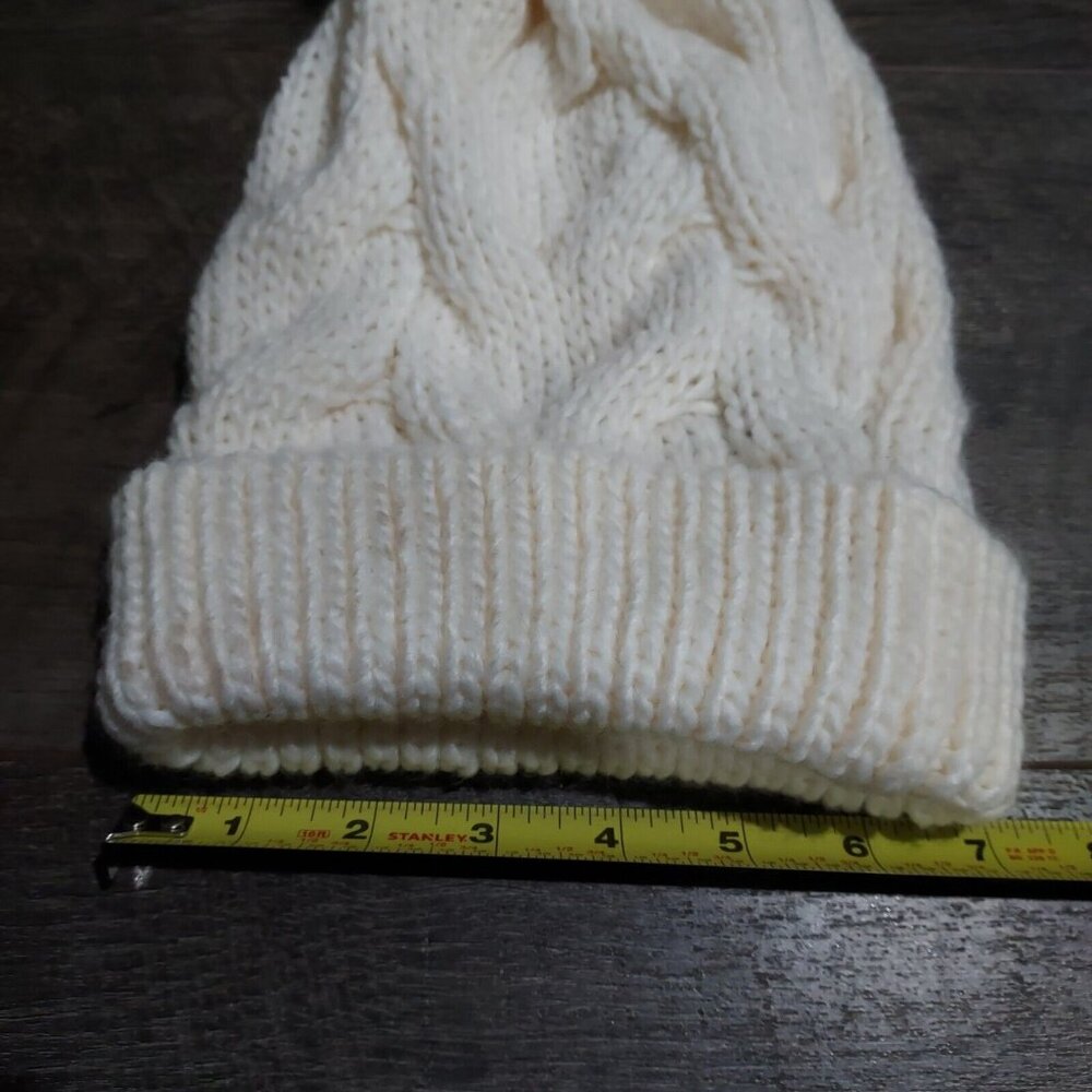 Express Fuzzy Pom Pom Beanie Cableknit Toboggan Hat Cream New With Tags - Picture 10 of 11
